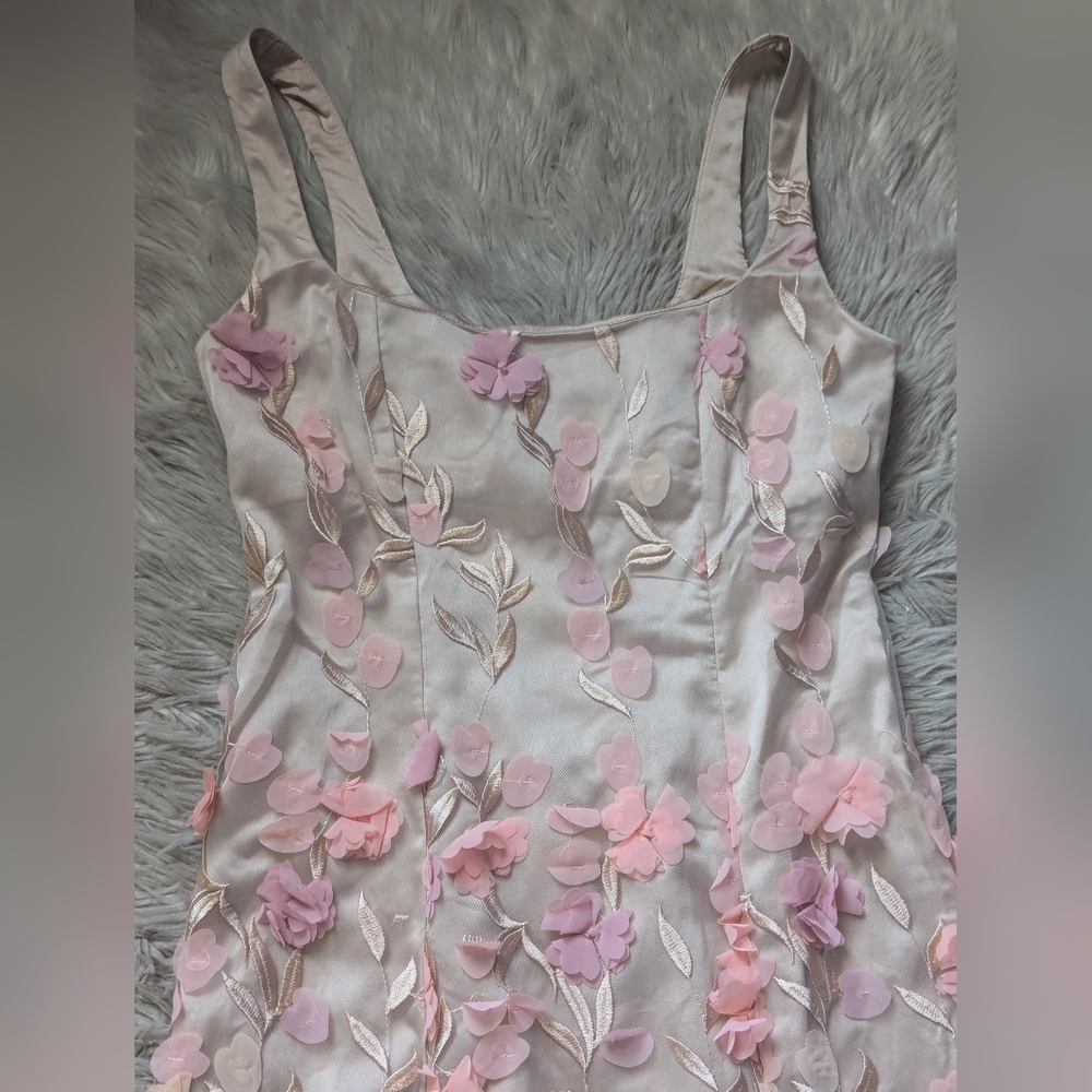 NWOT Show Me Your Mumu Stephanie Dress in Champagne 3D Floral - Picture 6 of 14
